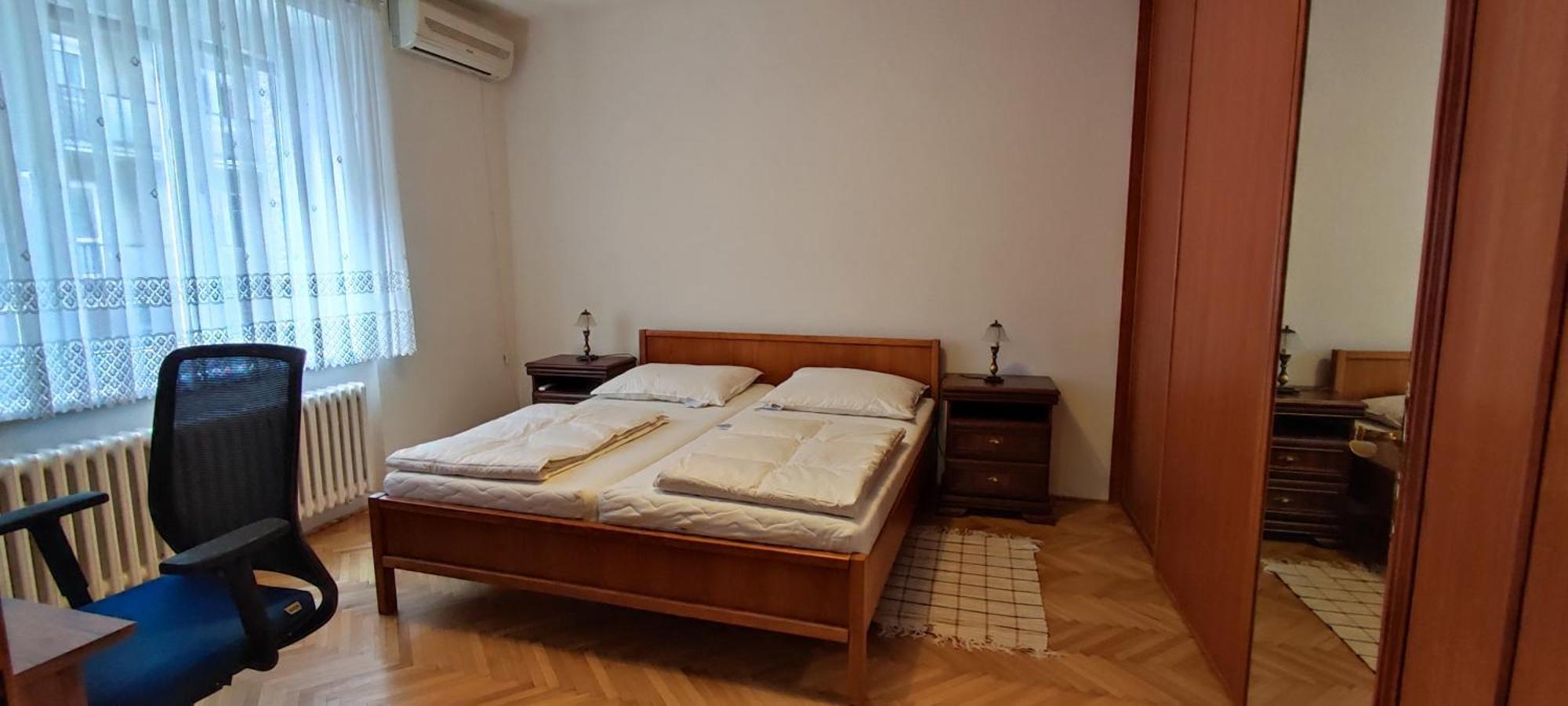 Byt - Apartman - Robotnicka Bratislava Buitenkant foto